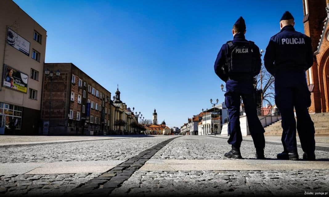 Interwencja policji w Wyszkowie: Głośne przeklinanie doprowadziło do zatrzymania poszukiwanego mężczyzny