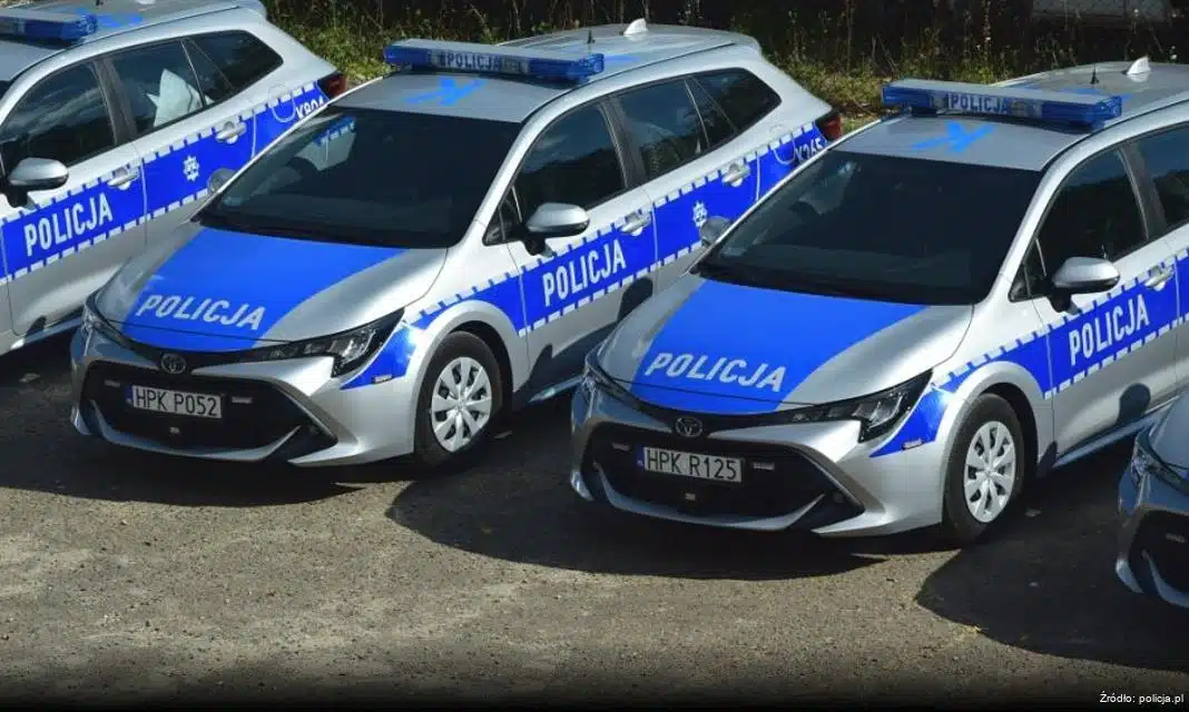 Przekroczenie prędkości i nielegalne tablice rejestracyjne – konsekwencje dla kierowcy w Wyszkowie